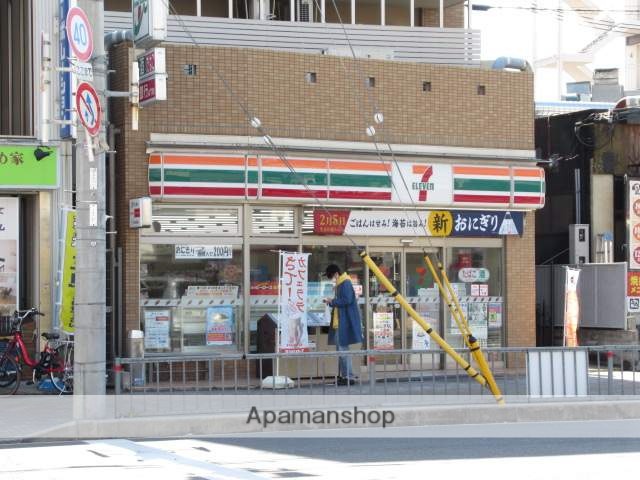 コンビニ　セブンイレブン（コンビニ）まで730m