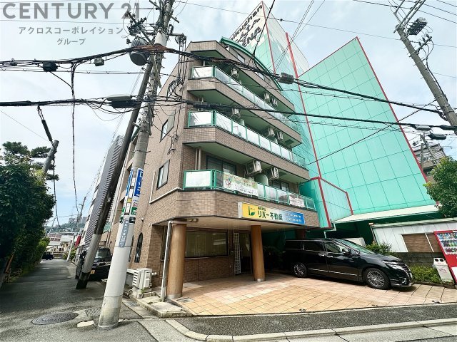 建物外観　オートロック付きで安心！エレベーター付きです☆