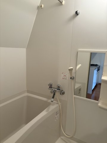 バス・シャワールーム　浴室乾燥機付ユニットバス