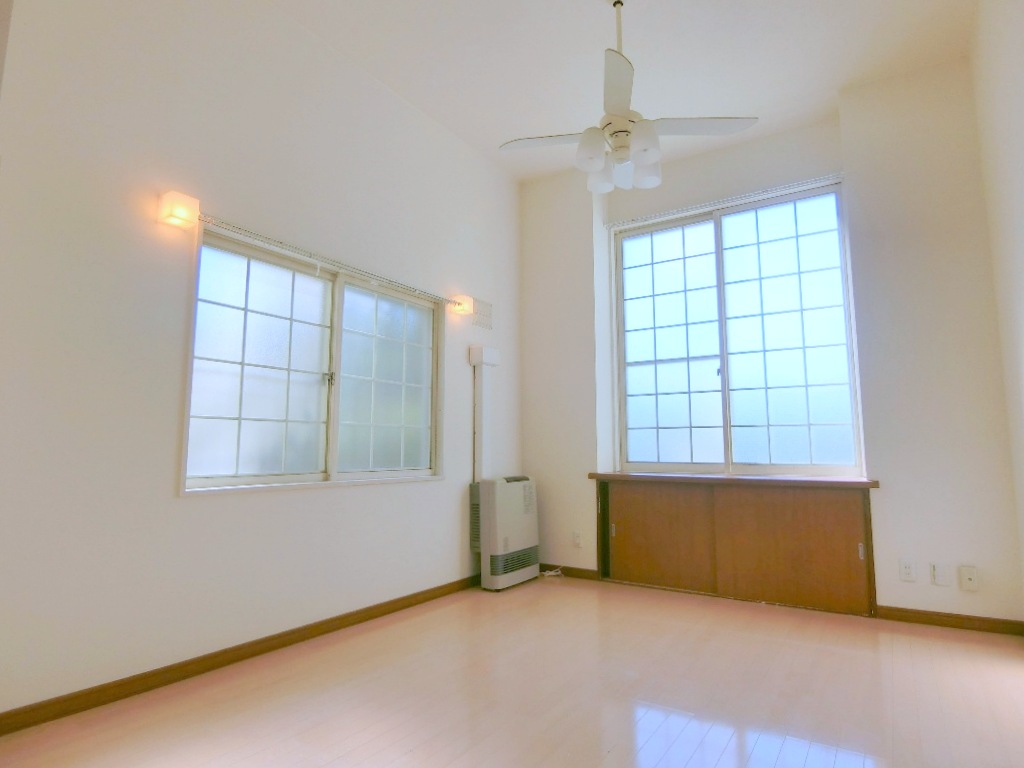 居室・リビング　☆LDK12.1帖あり広々と使えますよ♪