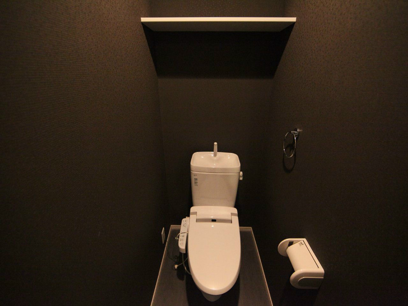 トイレ　温水洗浄暖房便座付トイレ