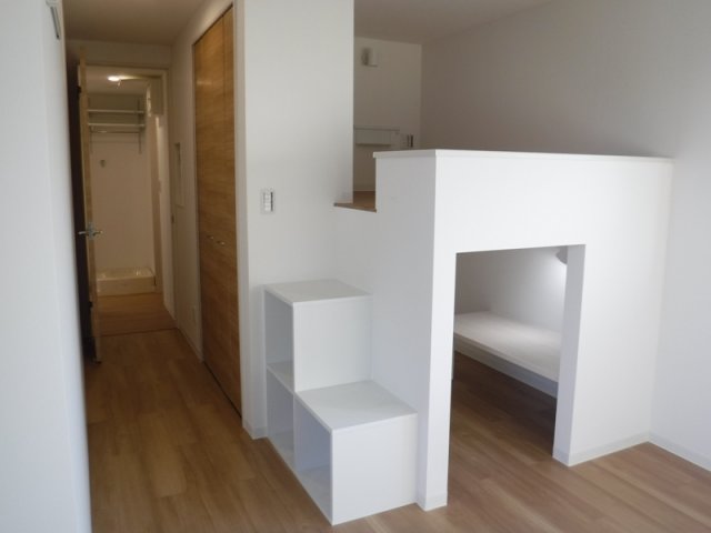 居室・リビング　LINEでのお問い合わせもお待ちしております♪　※別号室・同