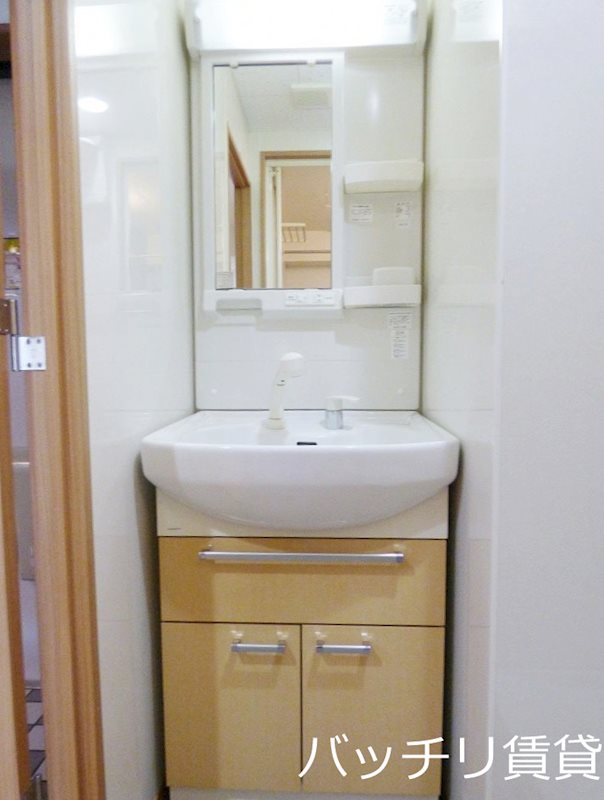 洗面設備　※同マンション別部屋写真のため、現状優先。