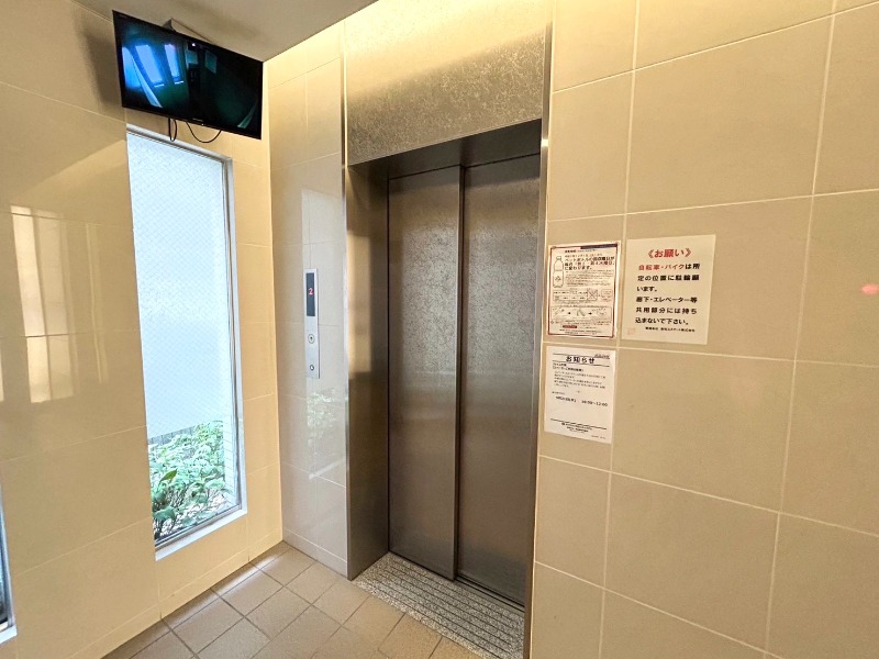 地下鉄谷町線 中崎町駅 徒歩1分 6階建 築17年の外観写真