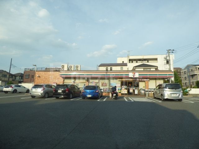 コンビニ　セブンイレブン草加金明通り店（コンビニ）まで70m