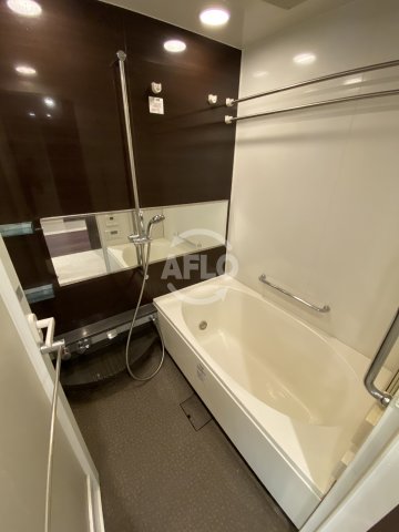 バス・シャワールーム　大阪ひびきの街ザ・サンクタスタワー　大型バスルーム