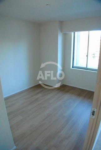 居室・リビング　大阪ひびきの街ザ・サンクタスタワー　明るい室内