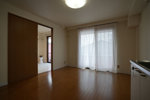 居室・リビング　２０２号室の写真