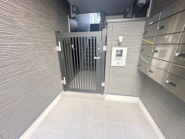 エントランス　綺麗なエントランスです。