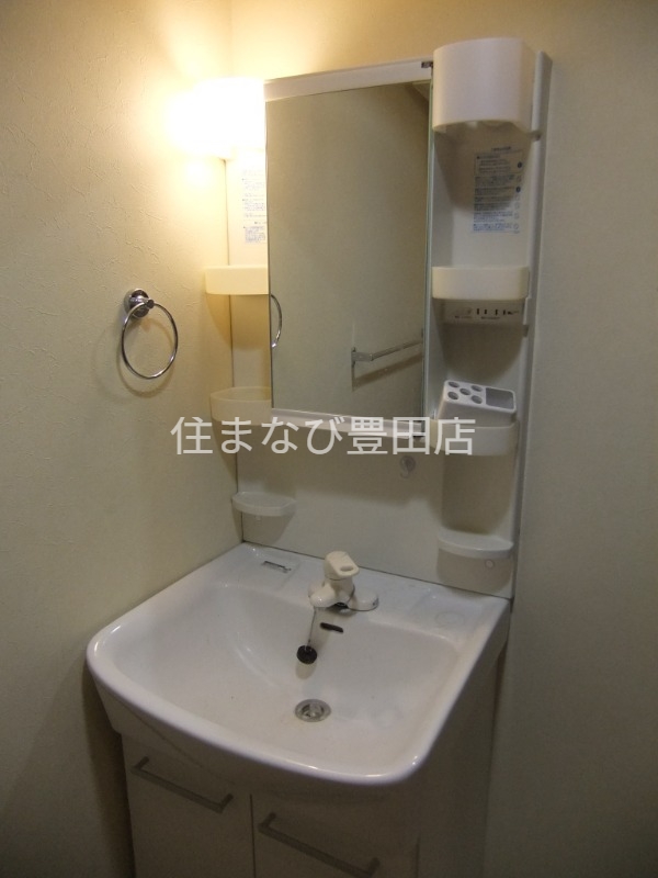 洗面設備　同型タイプ