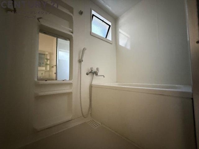 バス・シャワールーム　清潔感のある浴室です！