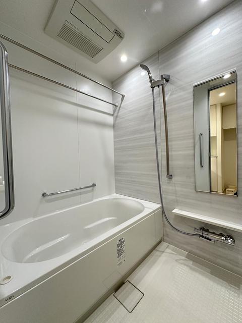 バス・シャワールーム　※写真は同タイプ住戸です。