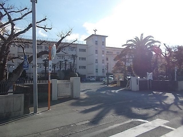 中学校　富士南中学校（中学校）まで1600m