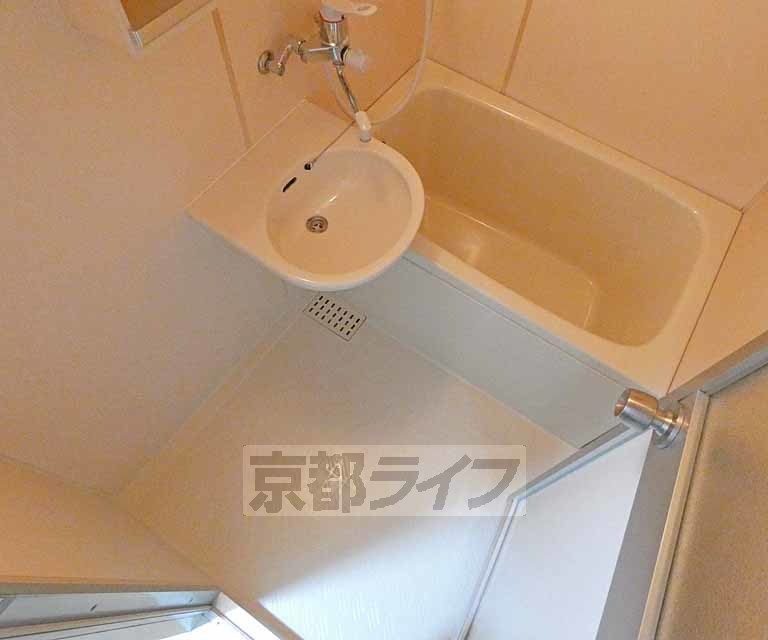 バス・シャワールーム　浴室です。