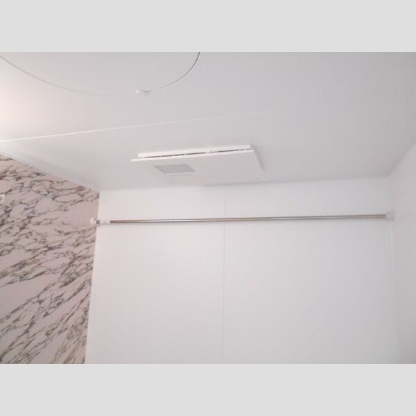 バス・シャワールーム　浴室乾燥機