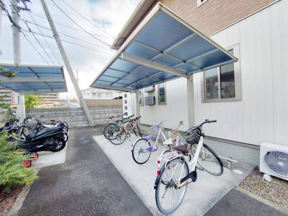 駐車場　駐輪場