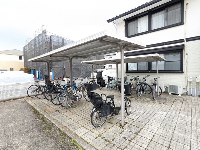 その他共有部分　駐輪場あり（原付、バイクは不可）