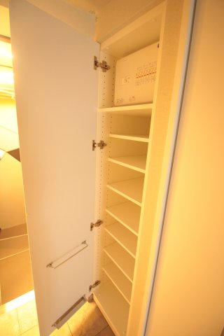 玄関　ガリシア文京本駒込　文京区本駒込５