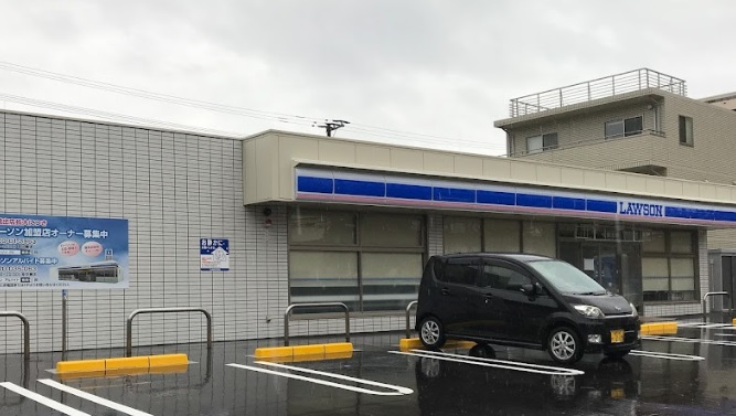 コンビニ　ローソン福岡馬出五丁目店（コンビニ）まで186m