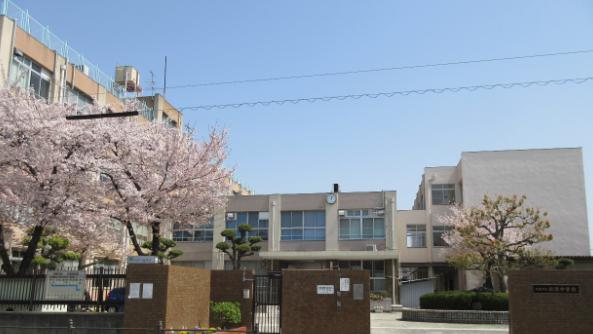 中学校　大阪市立巽中学校（中学校）まで288m