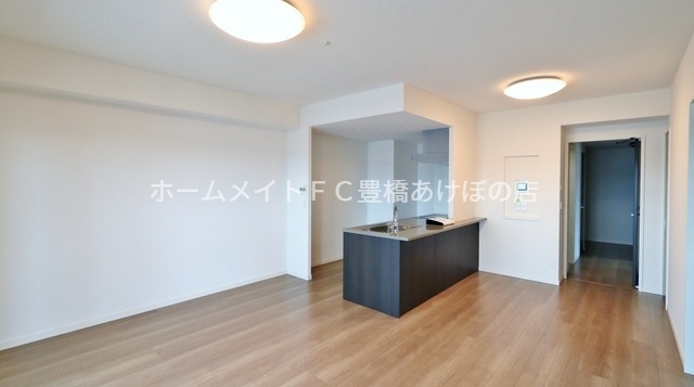 居室・リビング　同型別部屋写真