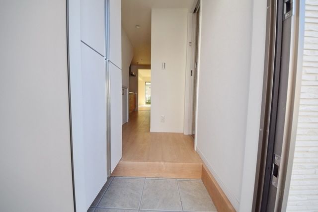 玄関　★ひろびろとした玄関です★