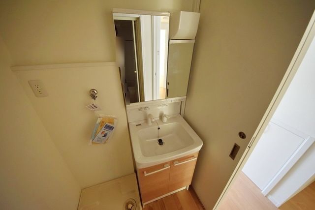 洗面設備　★うれしい洗面台独立です★