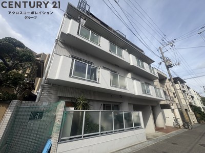 建物外観　居住者専用のごみ置き場があります。