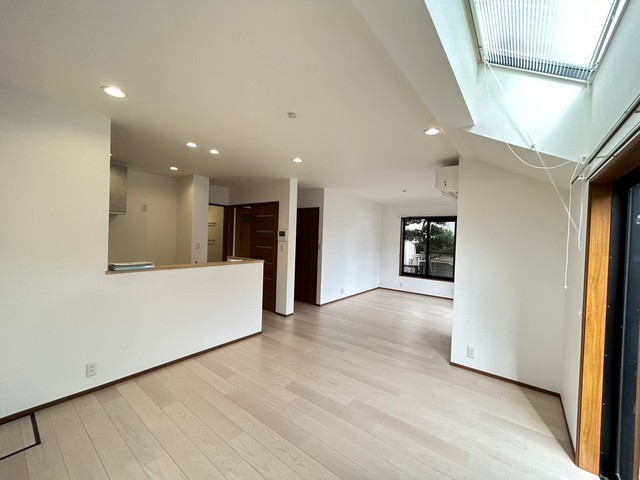 居室・リビング　新規リフォーム済み