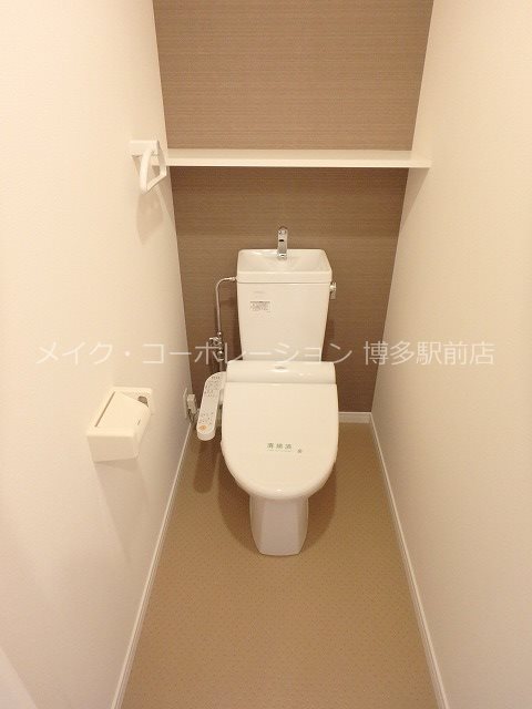 トイレ　※写真は棟内別部屋参考写真です