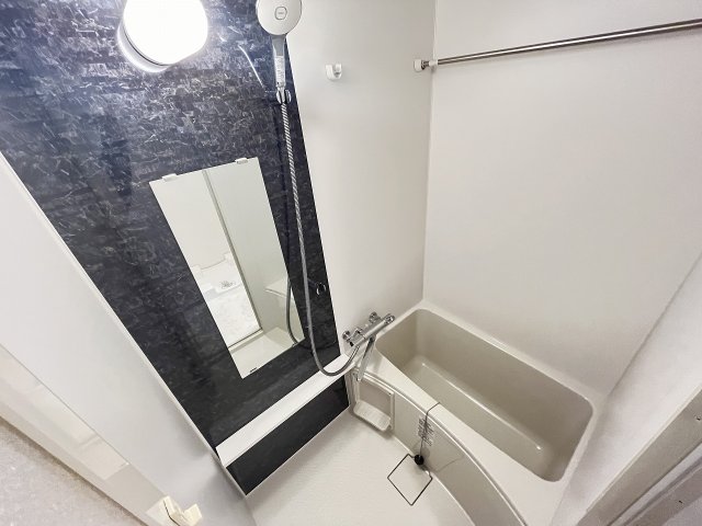 バス・シャワールーム　お風呂で日々の疲れを落としましょう