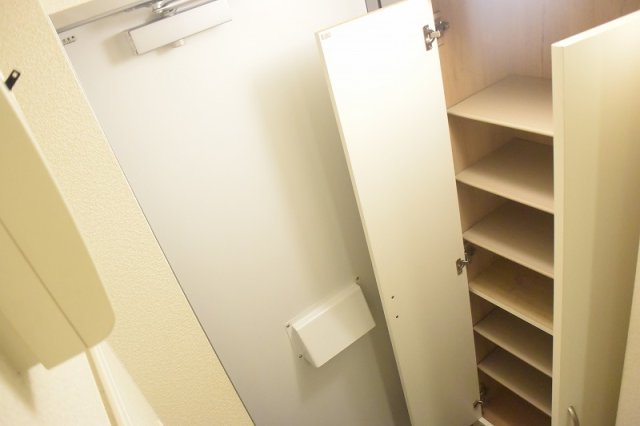 玄関　大容量のシューズボックス付き!!