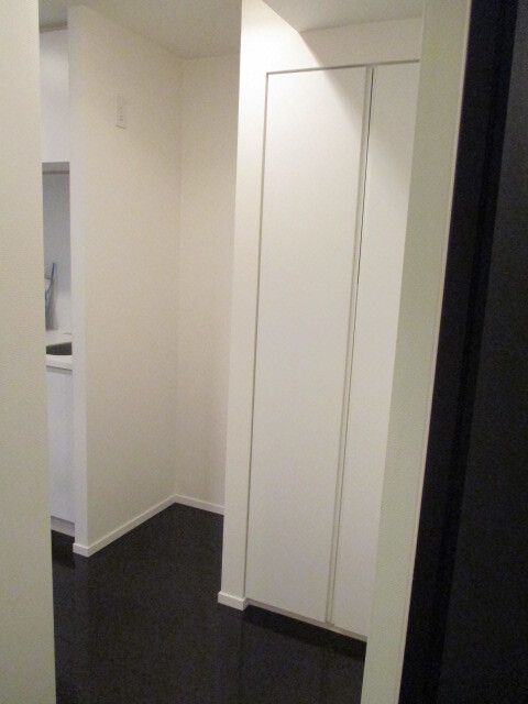 玄関　収納もある玄関です