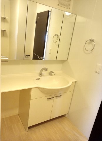 洗面設備　洗髪洗面化粧台