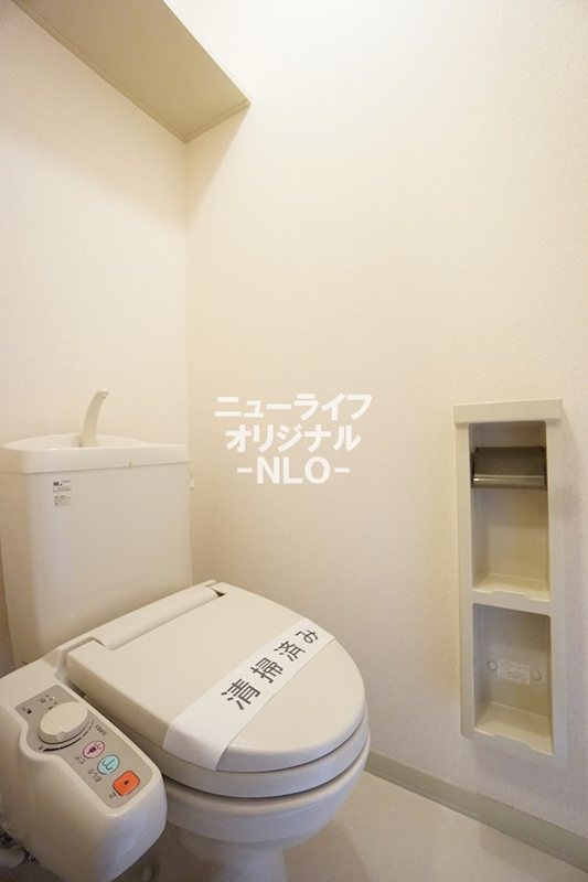 トイレ　洗浄力と快適さを兼ね備えた温水洗浄便座付き☆