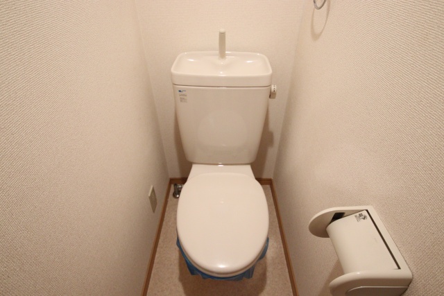 トイレ　※別室の参考写真の為、現況優先です。