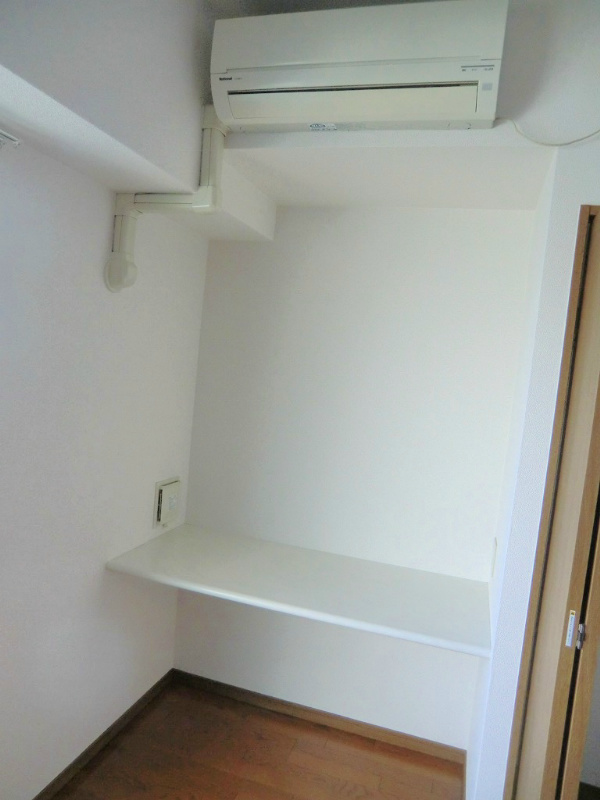 その他設備　パソコン置場（デスク）