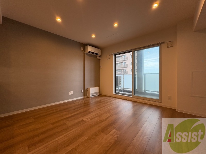 居室・リビング　広くてキレイなお部屋が広がっていて、充実した生活が送れそう。