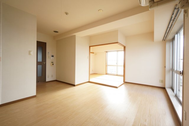 居室・リビング　※同物件・同タイプの写真です。