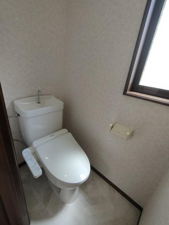 トイレ　※ウォシュレットは残置物扱いとなります。