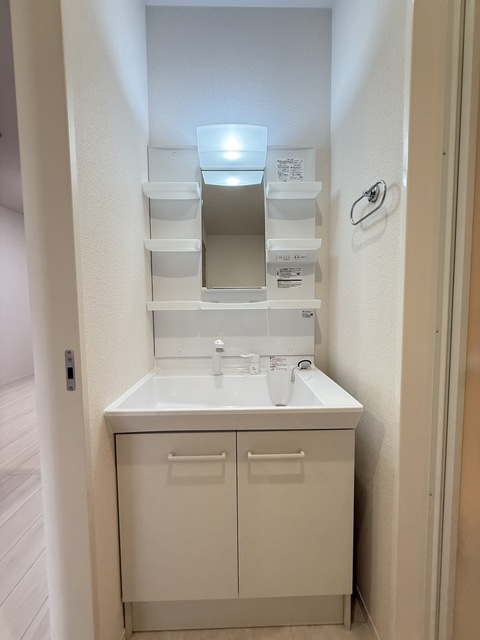 洗面設備　★同施工別建物の参考写真です★