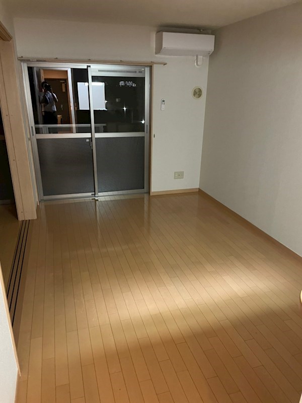 居室・リビング　反転部屋参照