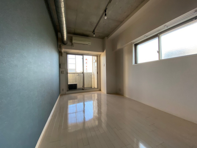 居室・リビング　居間です