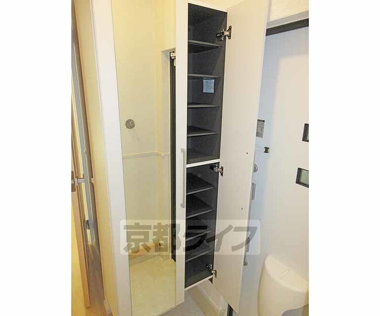 収納　シューズボックス・・