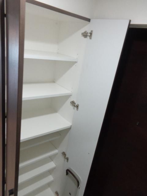 玄関　シューズボックス