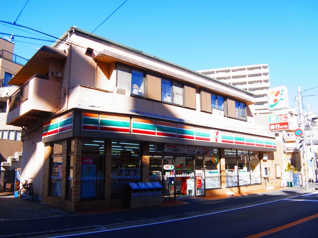 コンビニ　セブンイレブン 松戸駅東口店（コンビニ）まで60m