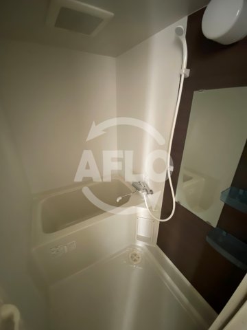 バス・シャワールーム　セレニテ本町ROJI02　浴室