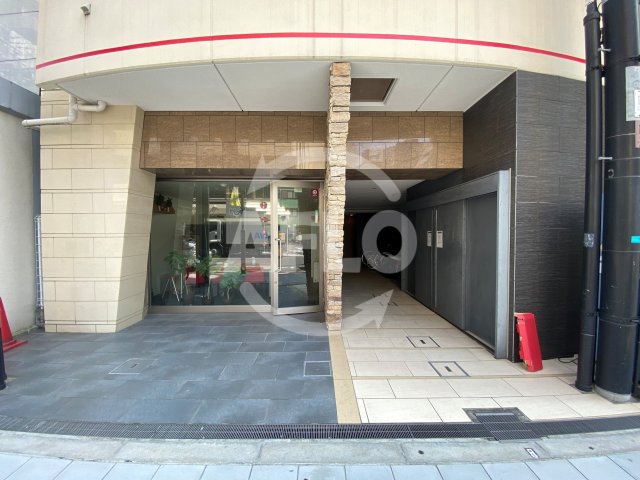 エントランス　セレニテ本町ROJI02　エントランス