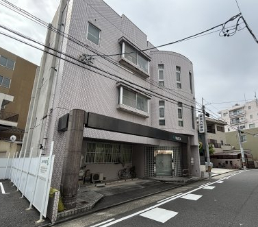 病院　岩田内科医院（病院）まで227m