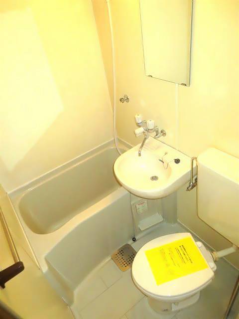 バス・シャワールーム　ユニットバスは掃除が簡単♪